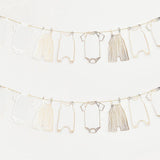 Garland with baby bodysuits in white and gold – 2.5 m
