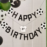 Персонализируем гирлянд за рожден ден с надпис "Happy Birthday" и футболни фланелки с номера, черно-бял дизайн, 1.5 м, идеален за футболни партита, Emotions Factory.