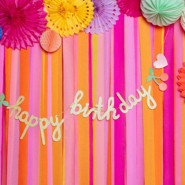 Парти банер "Happy Birthday", 100x18 см, цветен дизайн с череши, дъги и сърца, лесен за сглобяване, перфектен за рождени дни и тематични партита, Emotions Factory.