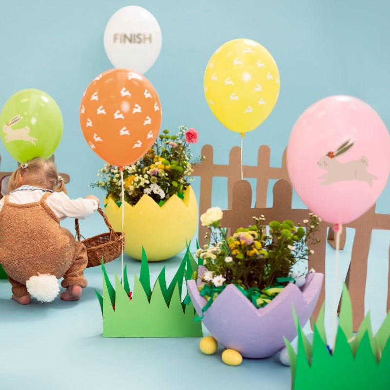 Комплект от балони, Egg Hun състезание със зайчета с балони с надпис Start и Finish  в различни цветове, Украса и декорация за Великден, Emotionsfactory.bg